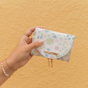 Poppy & Peonies MARGAUX WALLET floral